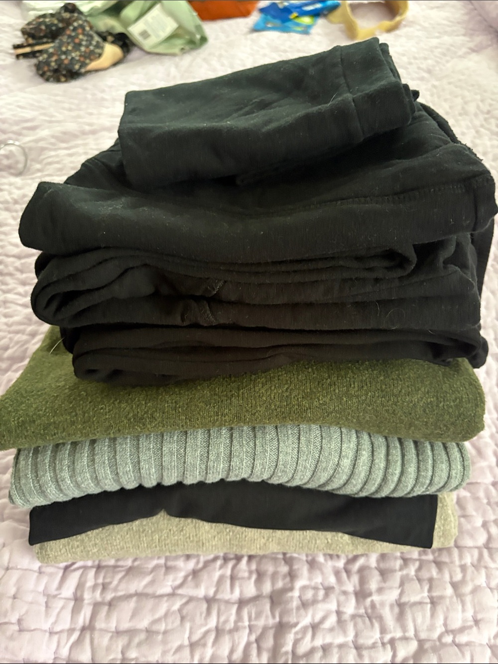 Large maternity lot for fall